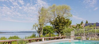 The Folly PLUS, University Place View Home with Pool, Perfect  for Celebrations.