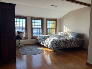 6 habitaciones, tabla de planchar con plancha, wifi y ropa de cama 