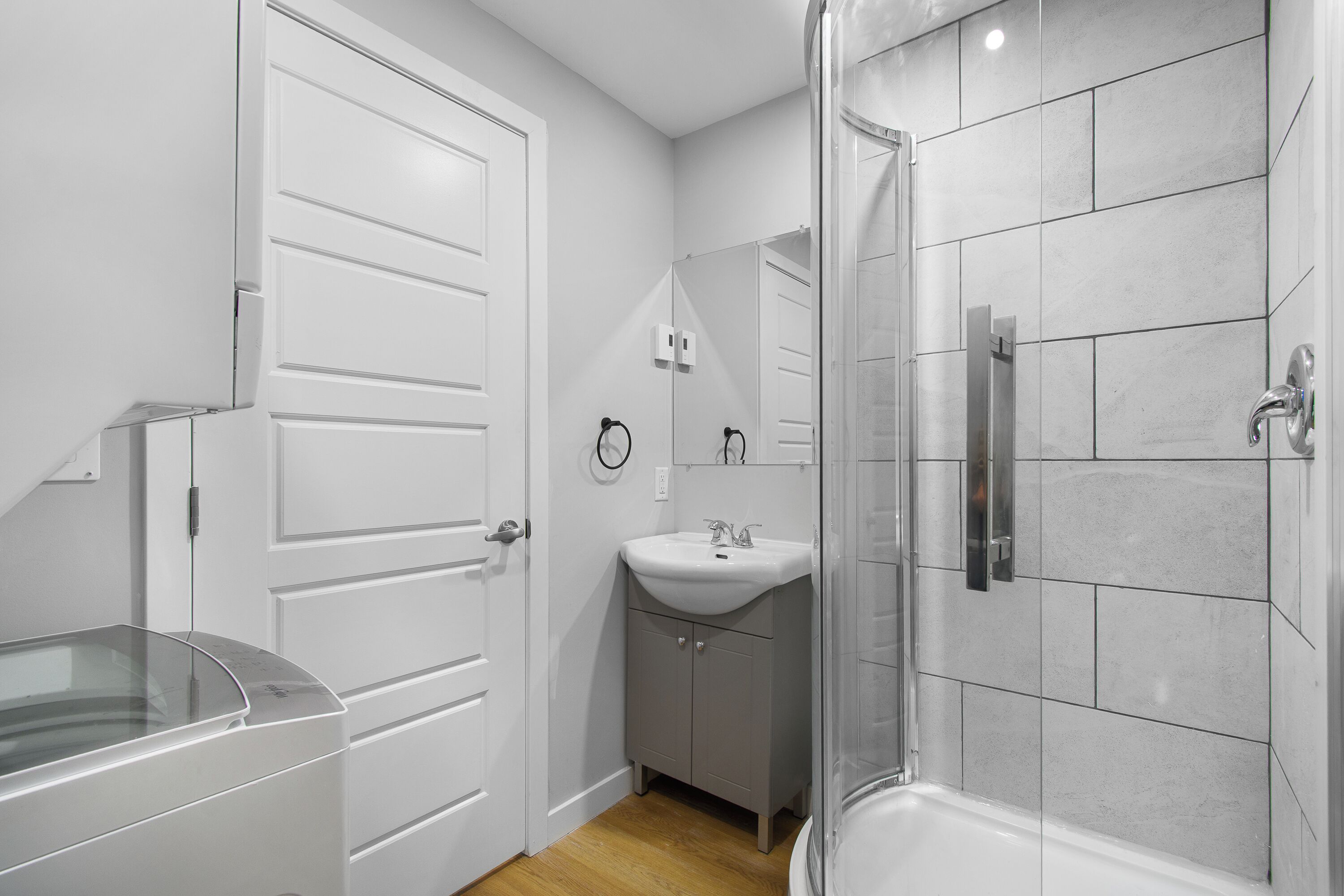 Toallas, jabón, papel de baño 