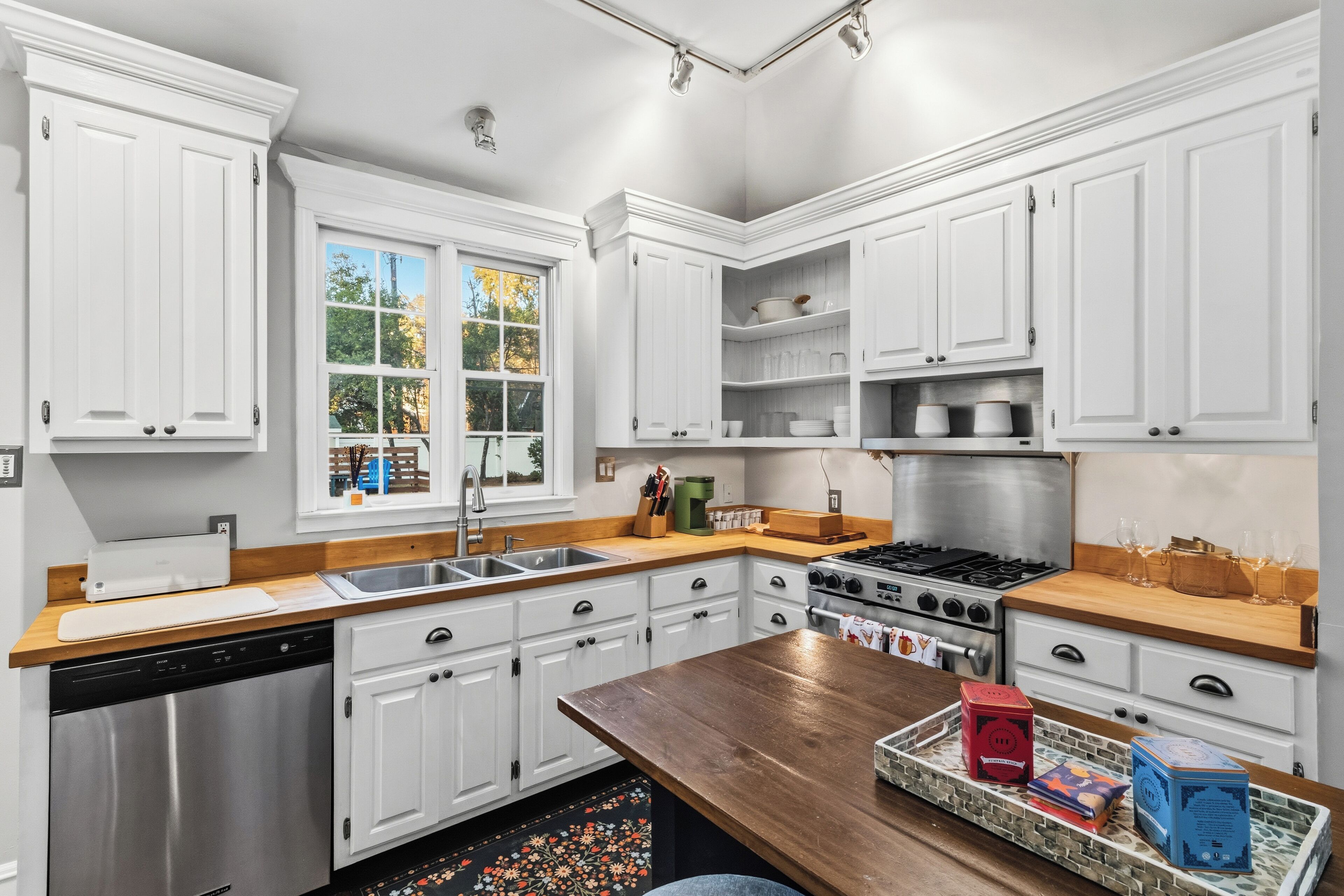 Microwave, oven, stovetop, dishwasher