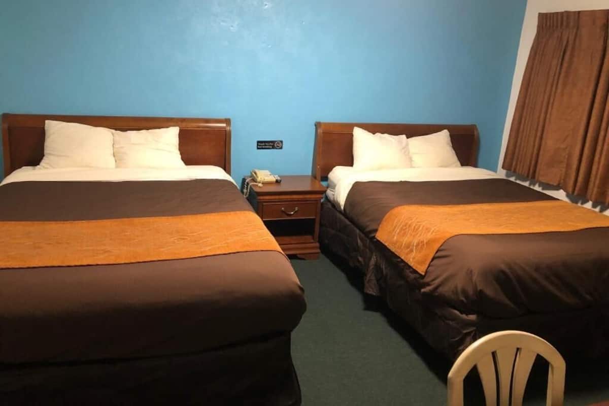 Standard Double Room | Desk, laptop workspace, WiFi (free)