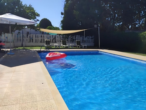 Chalet con Piscina Privada y Barbacoa