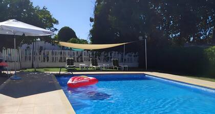 Chalet con Piscina Privada y Barbacoa
