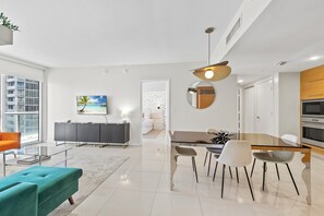 Luxury Apartment, Balcony, Ocean View | Private kitchen | Coffee/tea maker, electric kettle