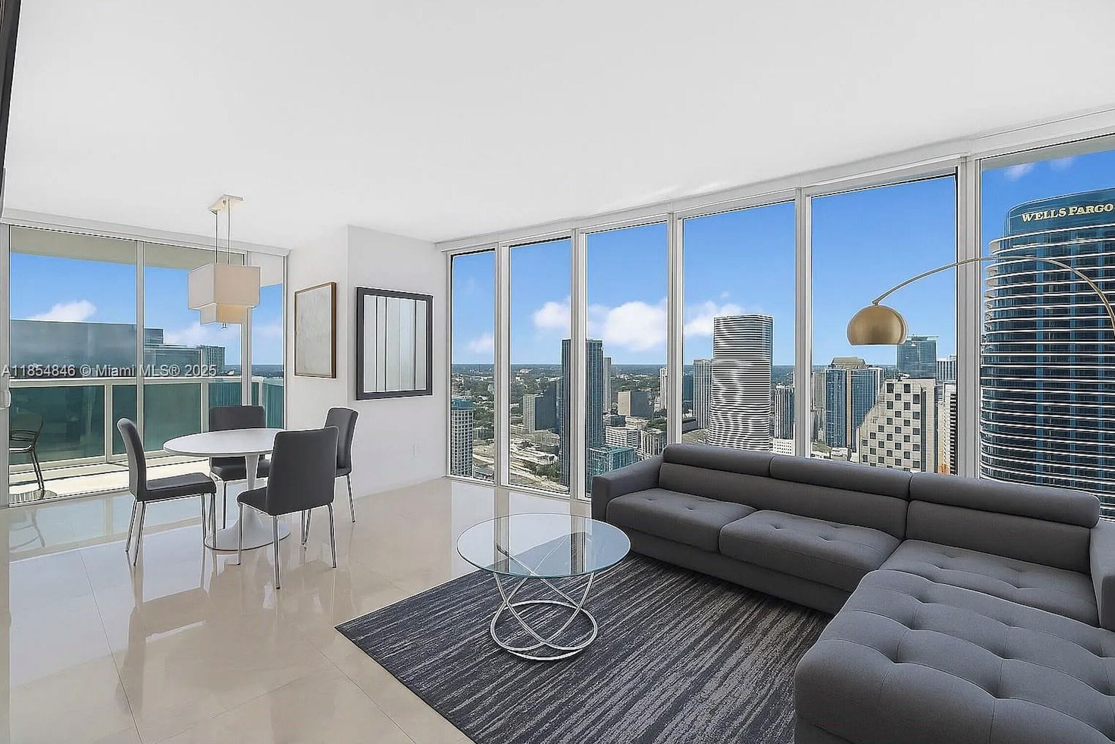 Exclusive Penthouse | Living area | 55-inch Smart TV with cable channels, Netflix, streaming services