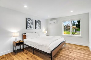 Casa conforto | Ferros/tábuas de passar roupa, Wi-Fi de cortesia