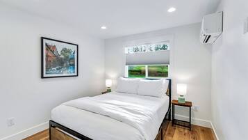 Iron/ironing board, free WiFi