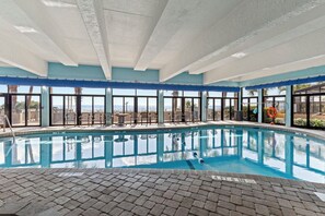 Piscina coperta, una piscina riscaldata