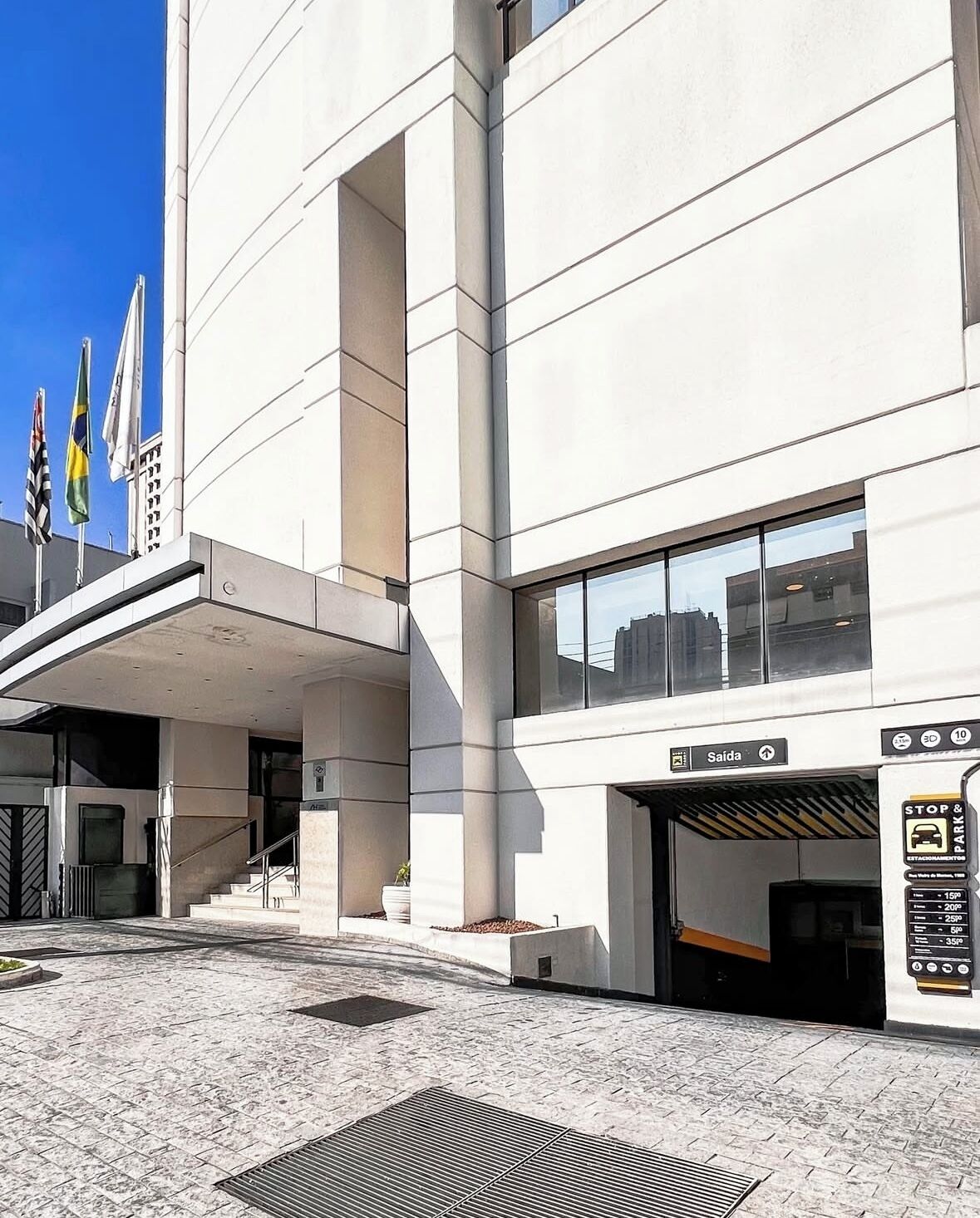 Fachada de la propiedad