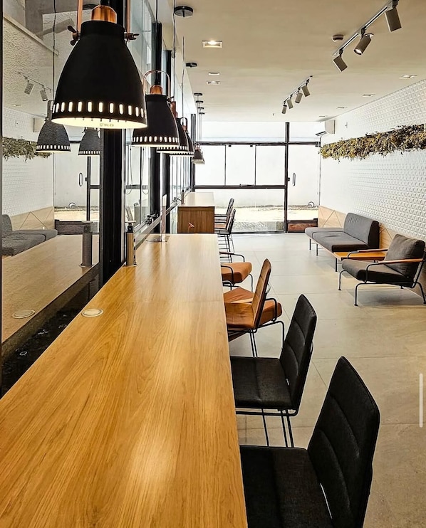 Phòng đôi Deluxe, quang cảnh thành phố | Khu phòng khách