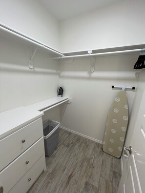 Interior - Newly Furnished Escape Sleeps 6 W/D-Fully Stocked (La Feria)