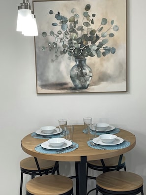 Dining - Newly Furnished Escape Sleeps 6 W/D-Fully Stocked (La Feria)