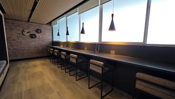 Zimmersafe, Verdunkelungsvorhänge, schallisolierte Zimmer