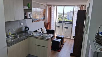 خزنة داخل الغرفة وستائر تعتيم وتجهيزات عازلة للصوت وواي فاي مجانًا