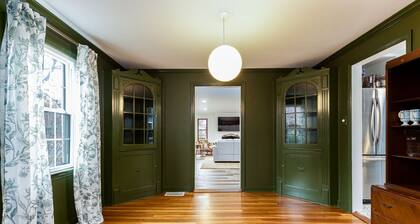 3BR, 3BA Home on Angela Blvd Steps from ND