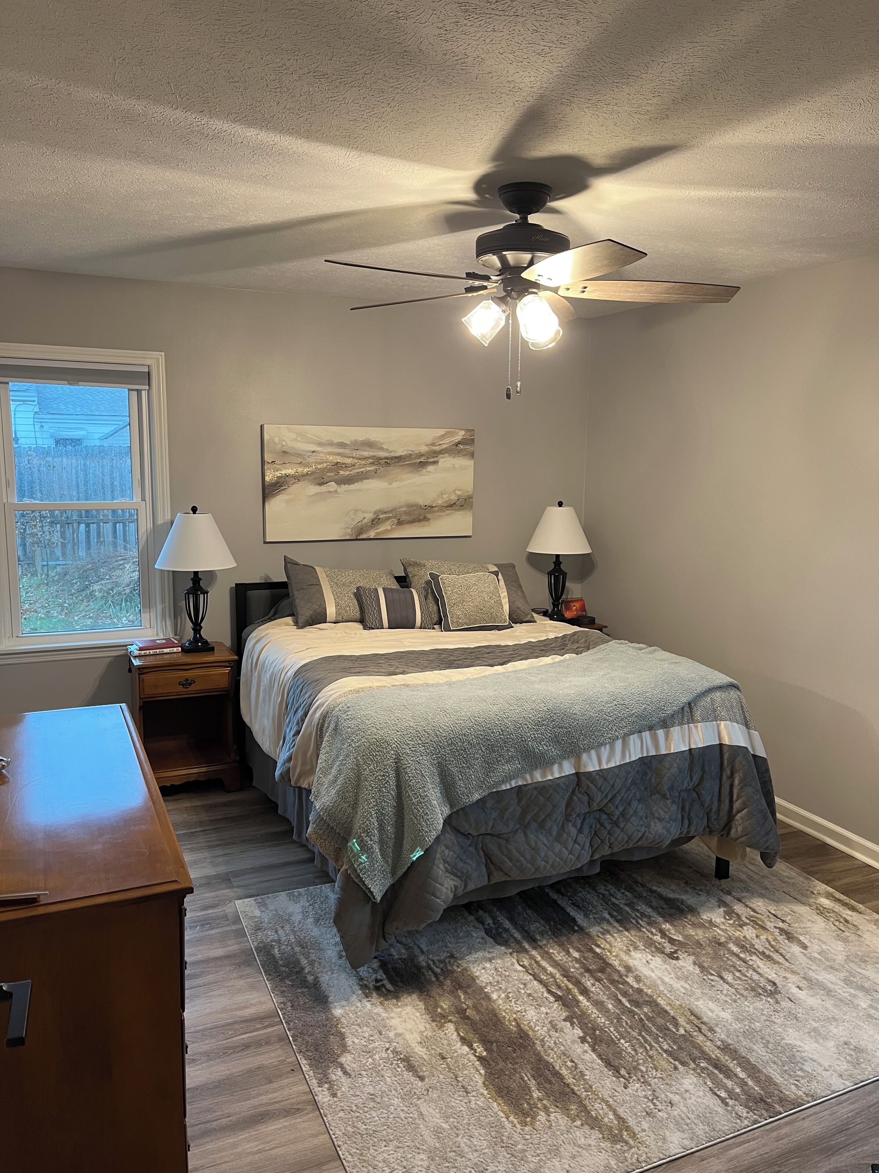 3 bedrooms, iron/ironing board, WiFi, bed sheets