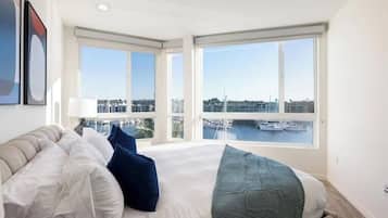 2 bedrooms, desk, iron/ironing board, travel cot