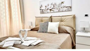 2 Schlafzimmer, Zimmersafe, Schreibtisch, BĂŒgeleisen/BĂŒgelbrett