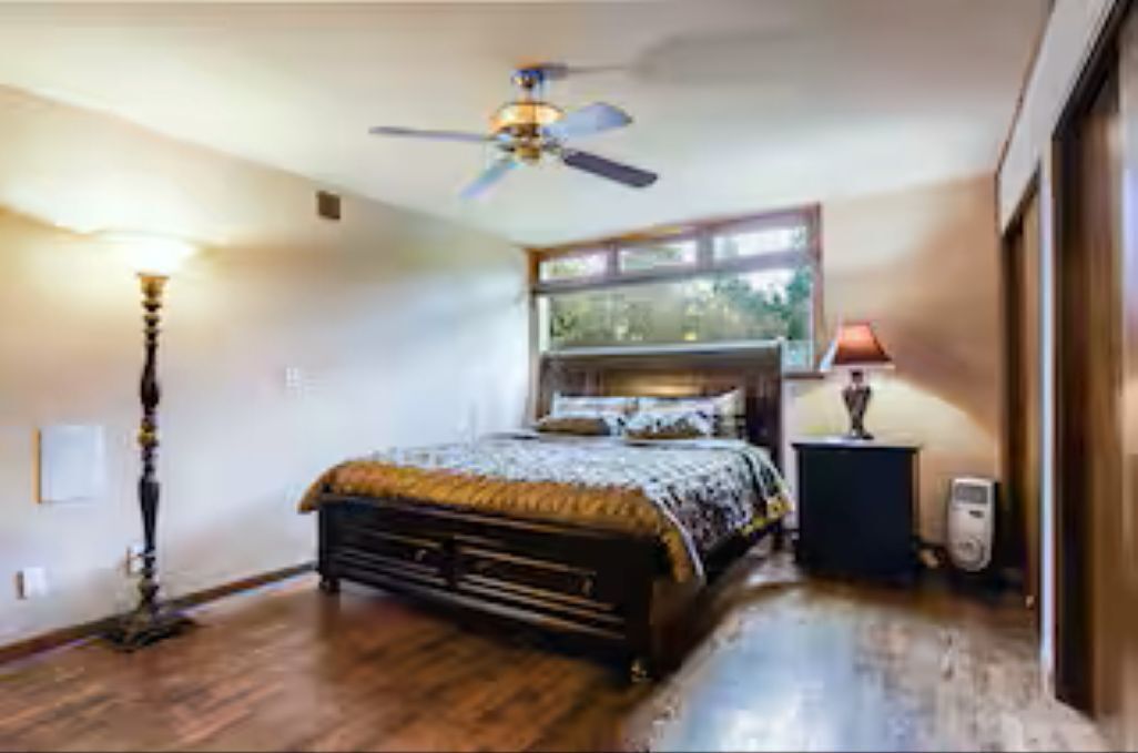 4 makuuhuonetta, silitysrauta/-lauta, Wi-Fi, vuodevaatteet