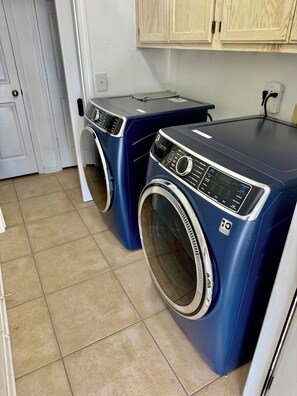 Interior - Beautiful 4-bedroom house with 4 beds in a pleasant South Tulsa neighborhood. (Tulsa)