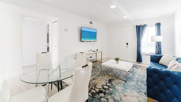 Interior - Central Spot+Free Parking+ Steps to DT & Nightlife (Miami)