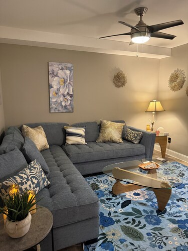 Dog Friendly with Yard-Cozy 1-bedroom apartment in tranquil Wake Forest with AC