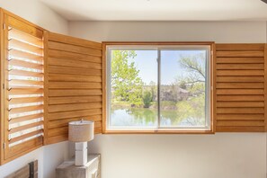 Interior - Upscale 3-bedroom Lakefront house in Denver with Gorgeous Views and Indoor Sauna (Denver)