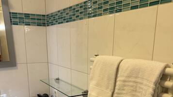 Einzelzimmer, eigenes Bad | Badezimmer