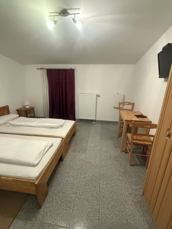 Habitación clásica con 1 cama matrimonial o 2 individuales | Wifi gratis