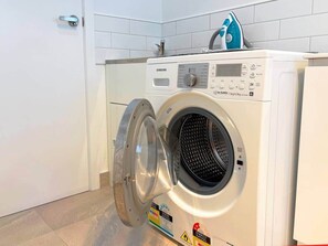 Interior - Cozy Tiny Home Near Hobart & Tasmania’s East Coast (Sorell)