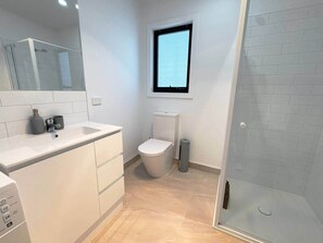 Bathroom - Cozy Tiny Home Near Hobart & Tasmania’s East Coast (Sorell)