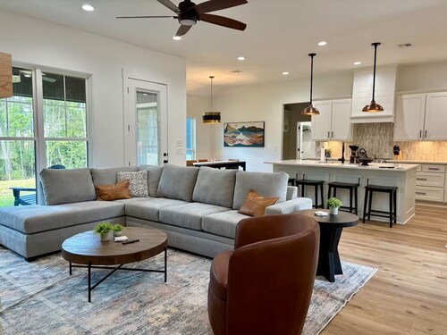 5-bedroom house near amazing Sam Rayburn Lake