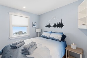 5 bedrooms, iron/ironing board, free WiFi, bed sheets - Enjoy private and pristine access to the Pemigewasset River from THE RIVER VIEW… (Campton)