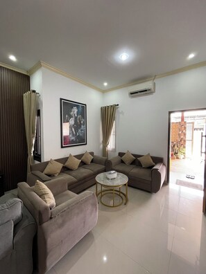 Toys, computer monitors, printers