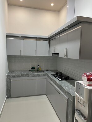 Luksus-dobbeltværelse | Privat køkken | Elkedel, højstol