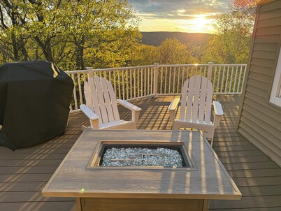 3 Bedroom Dream: Hudson Valley views, Woodbury Commons, West Point & Storm King