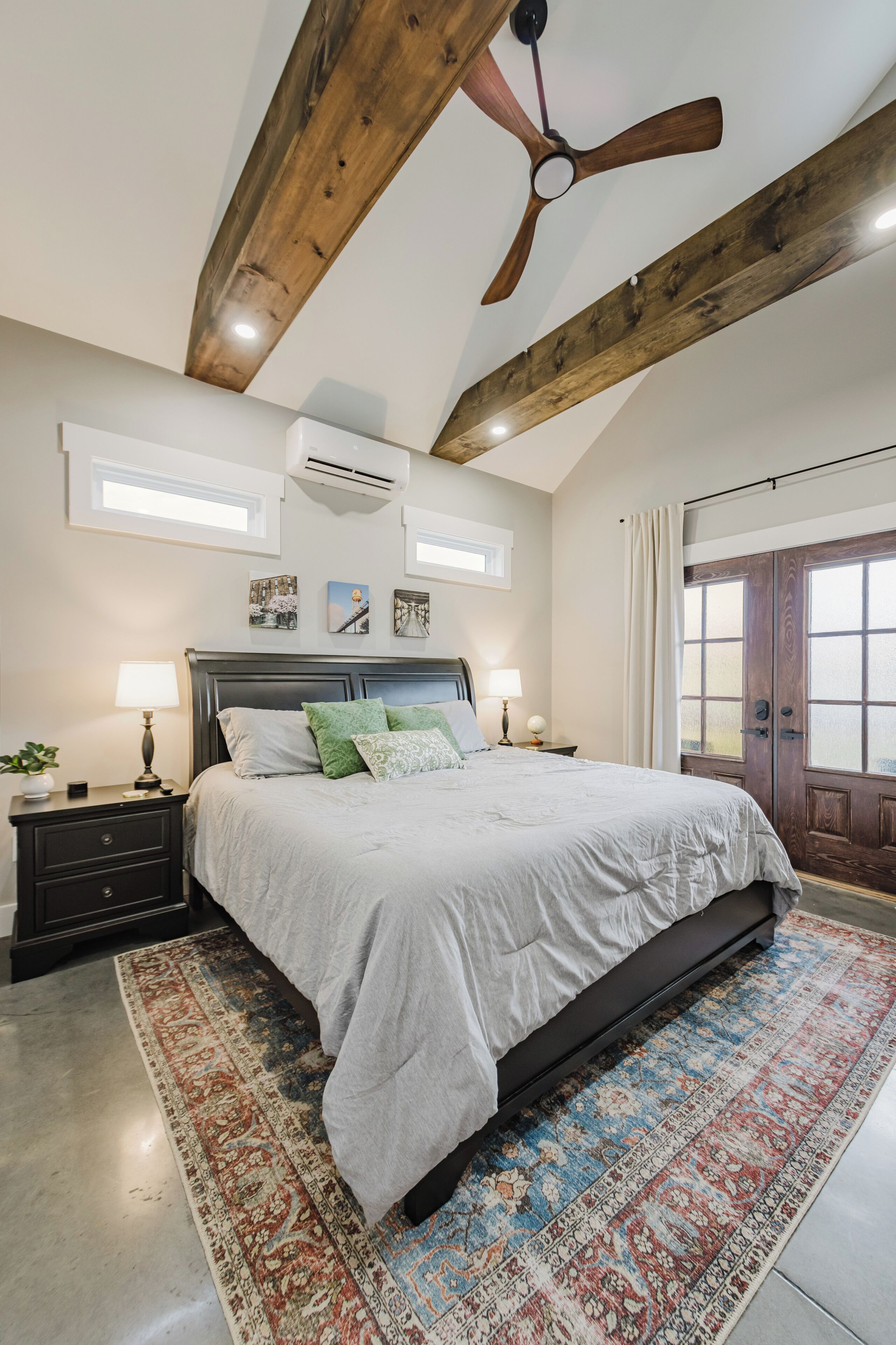 1 habitación, tabla de planchar con plancha, wifi gratis y ropa de cama 