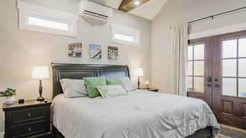 1 habitación, tabla de planchar con plancha, wifi gratis y ropa de cama