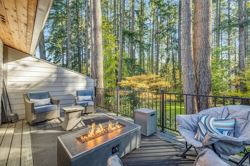 Cozy 1-bedroom townhome in awesome Canby with King bed