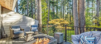 Cozy 1-bedroom townhome in awesome Canby with King bed