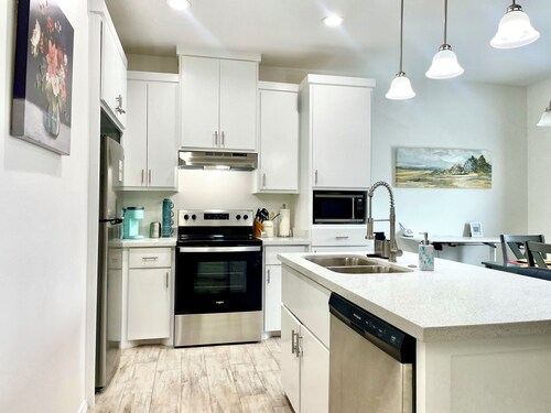 Peaceful 2-bedroom townhome -Sleeps 6 in La Feria