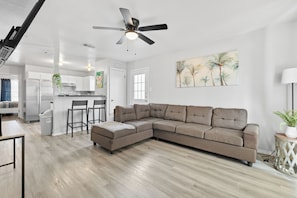 Casa conforto, 3 quartos, aceita animais de estimação | Área de estar