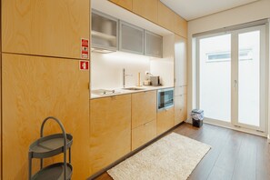 Fridge, microwave, coffee/tea maker, electric kettle