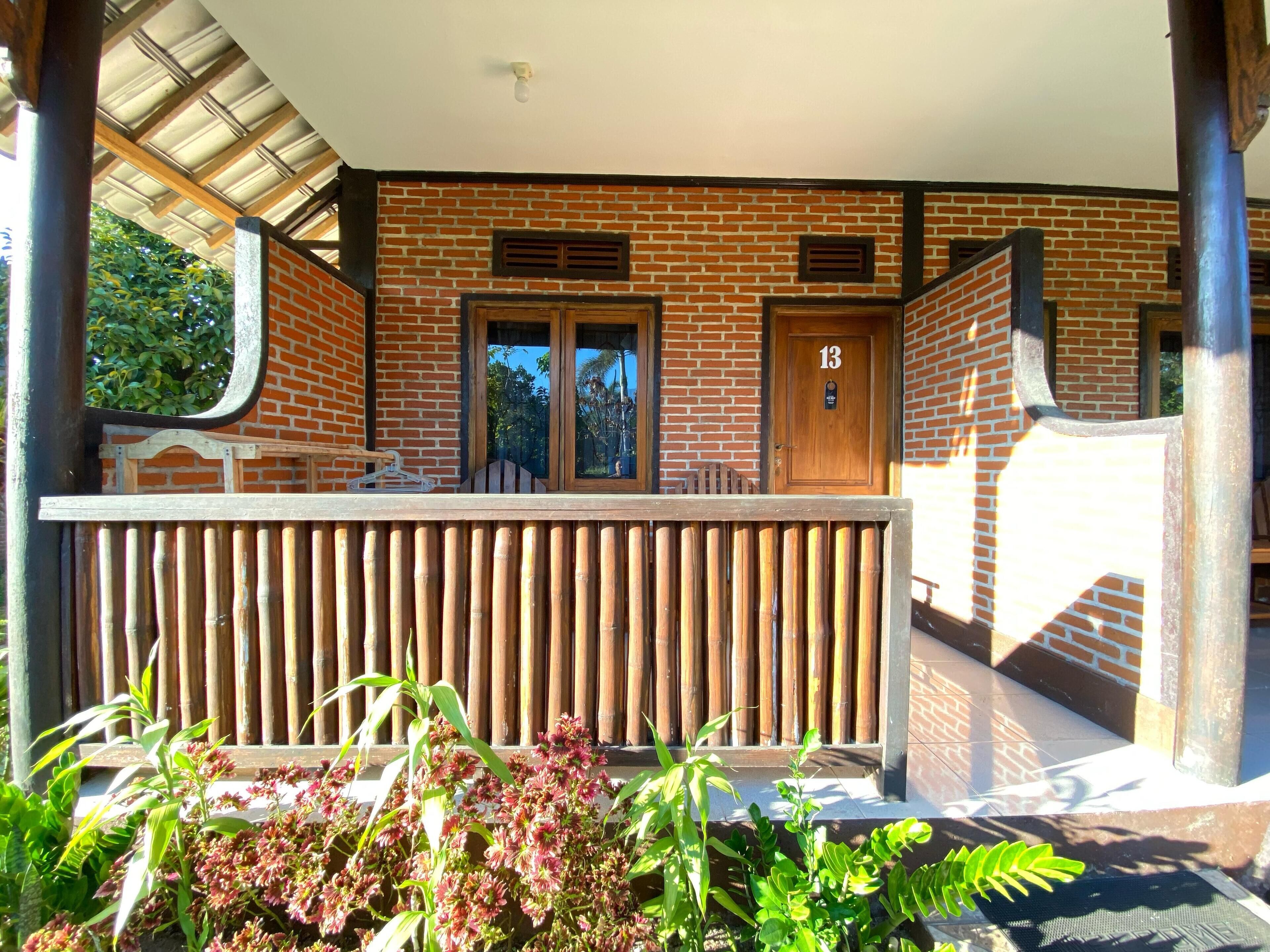 Standard Twin Room, Balcony, Garden View | Free WiFi