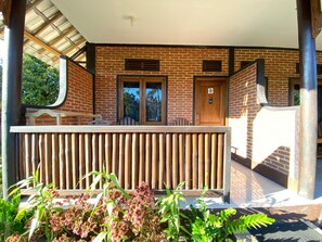 Standard Twin Room, Balcony, Garden View | Wi-fi percuma