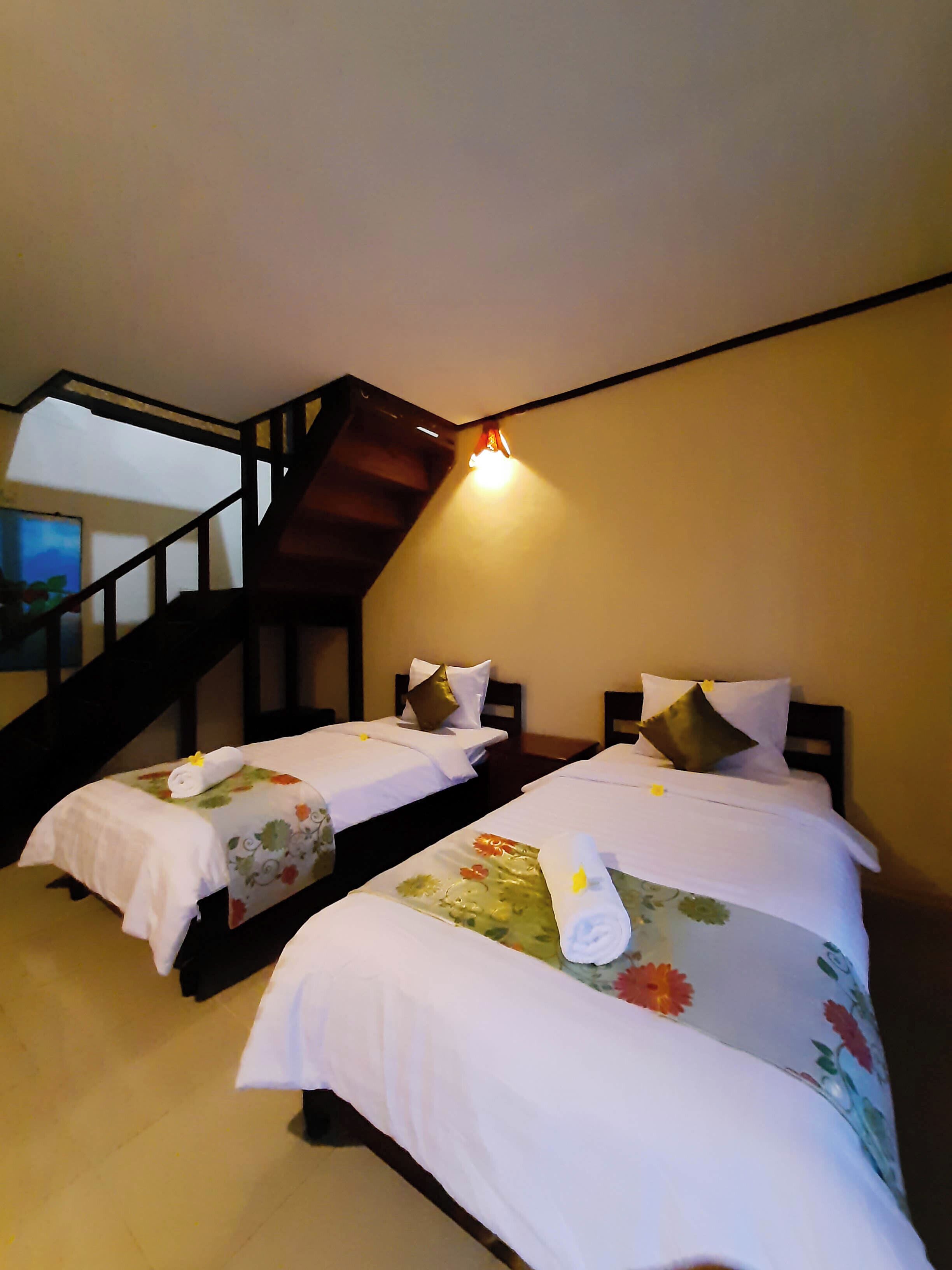 Family Room, Balcony, Mountain View | Free WiFi