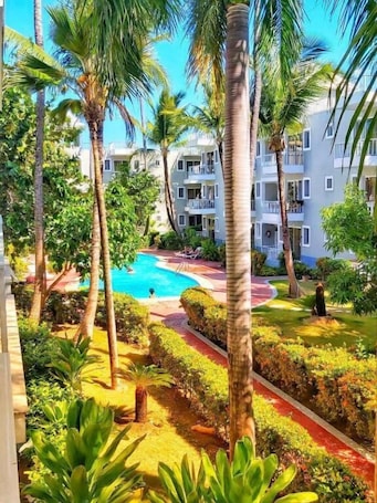 2 piscinas al aire libre