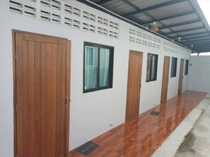 Apartment, 1 Bedroom, Accessible, Smoking | Property grounds