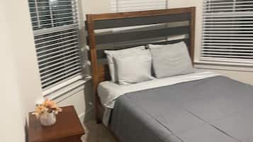 5 bedrooms, iron/ironing board, WiFi