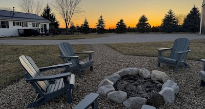 The Huron Valley Farm
Near Cedar Point Huron Hot Tub firepit, beautiful scenery